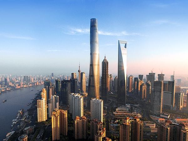 7. Shanghai Tower dünyanın en yüksek binasıdır.