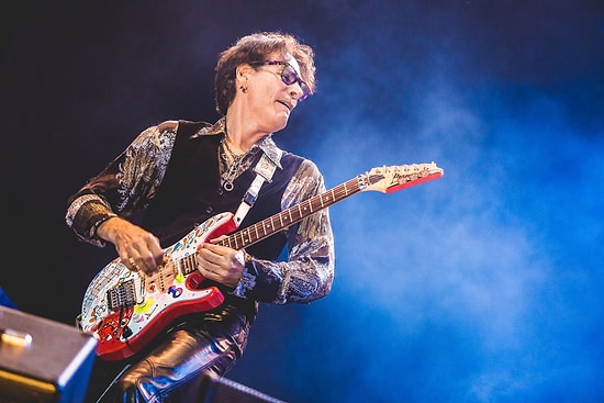 Steve Vai Bu Yaz İstanbul'da!