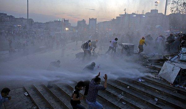 Peki 3 yıl önce Gezi eylemleri ile tüm dünyanın gözlerini çevirdiği Taksim Meydanı’nın yeniden imarı konusunda hukuki süreç ne durumda?