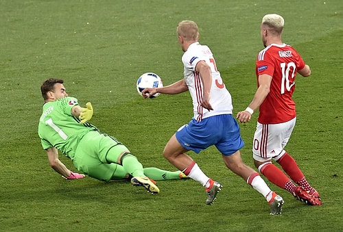 Rusya Euro 2016'ya Veda Etti, Galler Lider Olarak Son 16'da: 3-0