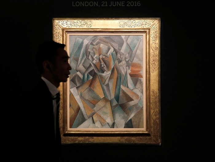 Picasso'nun ‘Femme Assise’ Tablosu 64 Milyon Dolara El Değiştirdi