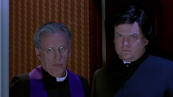 6. "Встречалась с очень религиозным парнем. После первого раза он сел голым на пол и начал бормотать, что все это грех, а моя мама давно горит в аду".