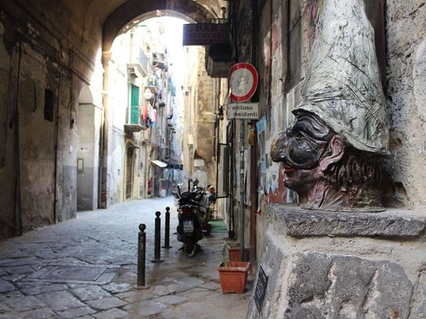 12. Прежде всего зубы, а потом уже родственники.