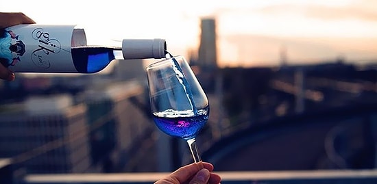 Синее вино - новый тренд, пришедший из Испании