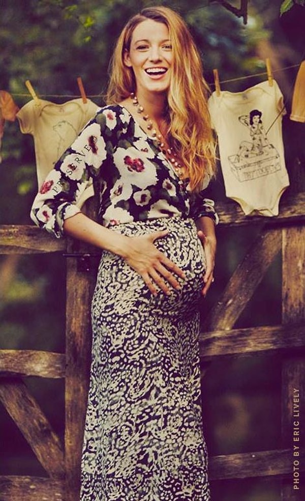 Беременность протекает хорошо, поэтому Лайвли продолжает публиковать собственные фотографии с круглым животиком.