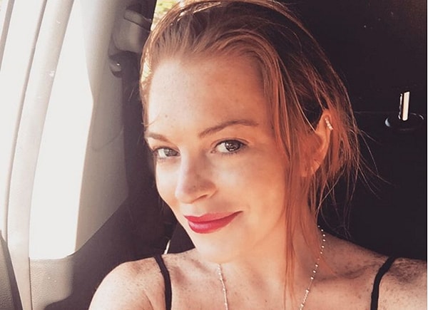 17. 2016г. – Не поверите, но это та же девушка, что и на фото вверху!!! Сейчас она переживает счастливые отношения со своим парнем и утверждает, что совсем не использует наркотики.