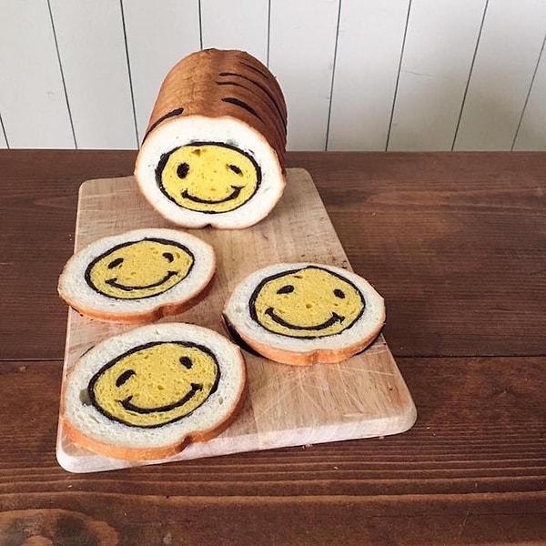 Konel Bread diye anılan Tokyolu ekmekçi, ekmeklere sakladığı müthiş görüntülerle bu fikri değiştirmeye geliyor.