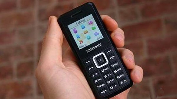 19. Samsung E1100