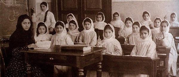 4. Müslüman Doğu'sunda ilk kızlar okulu