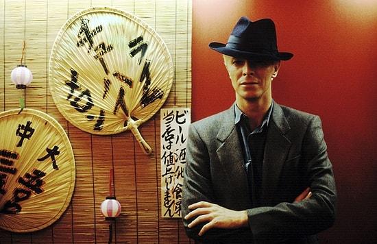 David Bowie'nin Yakın Dönem Fotoğrafları, Kanser Vakfı İçin Açık Artırmada Satıldı