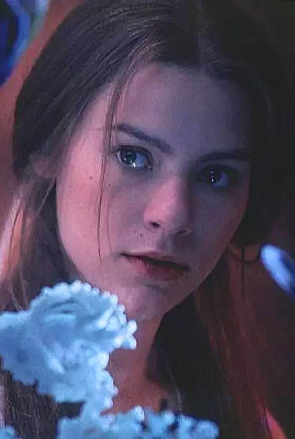 9. Romeo ve Juliet (1996)  Romeo + Juliet - Claire Danes