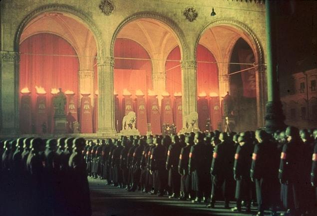 14. Annual midnight swearing-in of SS troops at Feldherrnhalle, Munich, 1938.