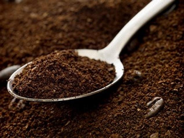 4. When you feel nauseous, try eating one or two spoons of ground coffee.