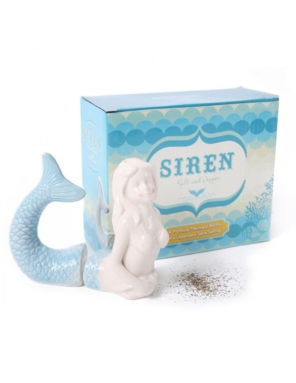 9. Набор из солонки и перечницы