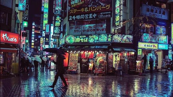 5. Liam'ın son zamanlardaki büyük tutkusu ise gece vakti Tokyo sokaklarından fotoğraflar çekmek,