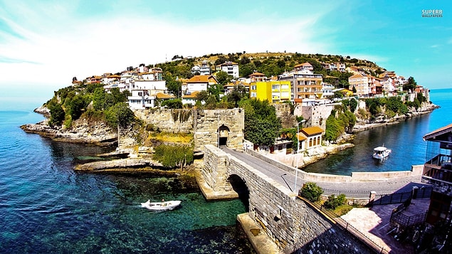 Bozulmamış doğal güzellikleri içinde kalesi, müzesi ve Cenova şatosuyla Batı Karadeniz'in vazgeçilmez rotası Amasra.