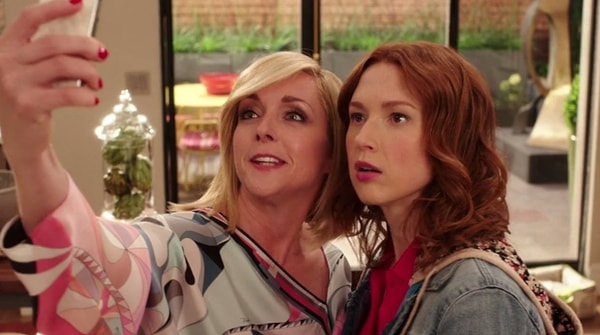 5. "Несгибаемая Кимми Шмидт" — 80/100