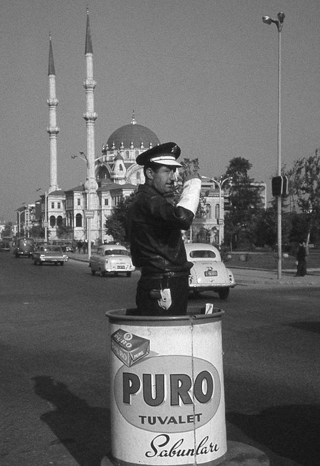Tophane'de bir trafik polisi (1960'lı yıllar)