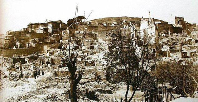 77. Arnavutköy yangını (28 Nisan 1887)