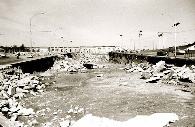 Haşim İşcan Geçidi (Unkapanı Bisikletçiler Çarşısı) inşa ediliyor (1965)