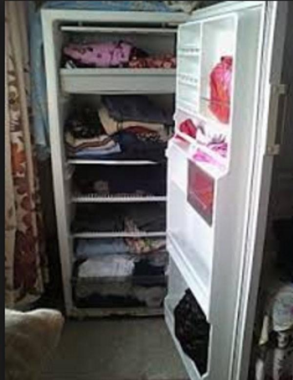 3. Elbiseleri Buzdolabına Sokmak