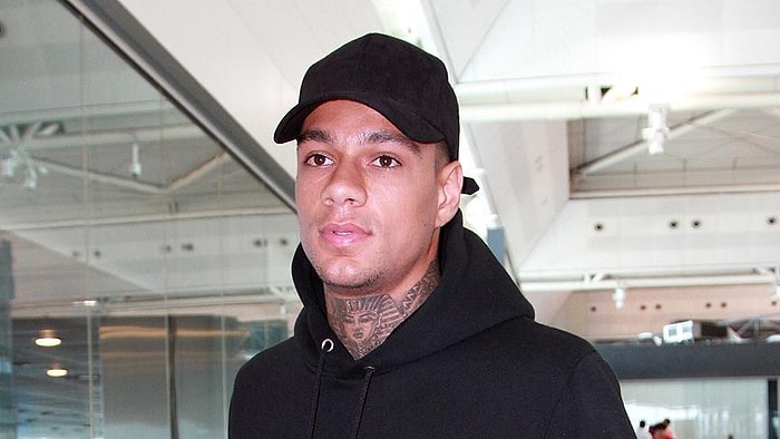 Fenerbahçe, van der Wiel'i KAP'a Bildirdi