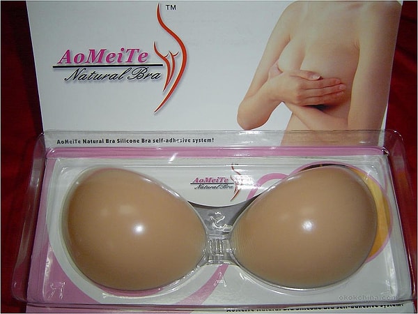 23. Вы можете одурачить всех, используя силиконовый бюстгальтер