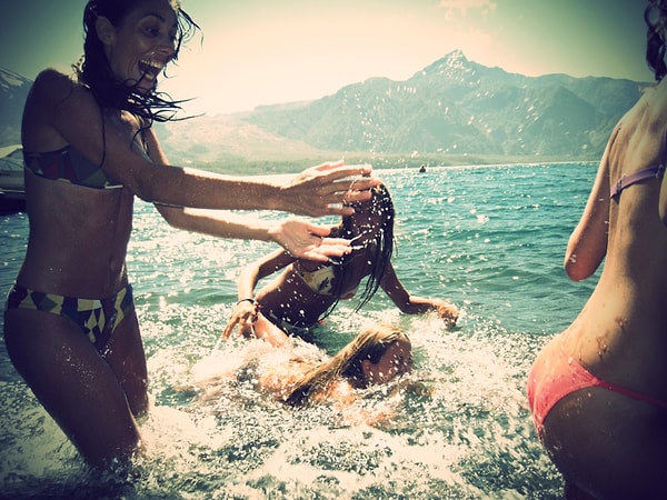 3. «Мне нравится быть любовником. Официальный парень тратит деньги и время, а мне достается все веселье. Лол»