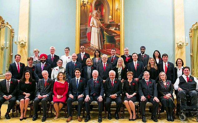 Trudeau'nun kabinesinde 15 kadın ve 15 erkek bakan bulunuyor
