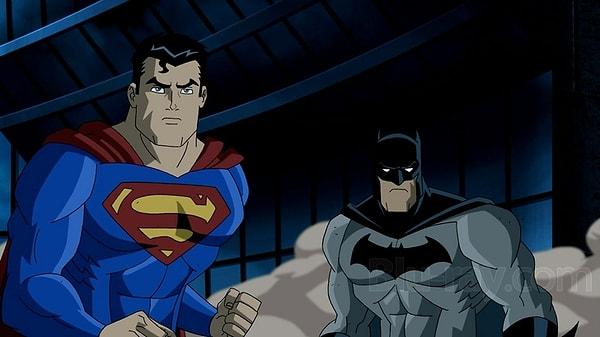 14. Superman ve Batman: Halk Düşmanları (2009)  7.2