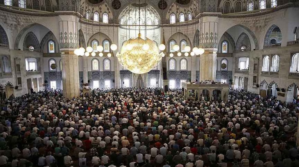 İslam Dünyasında Ramazan Bayramı İçin 'Tarih' Anlaşmazlığı
