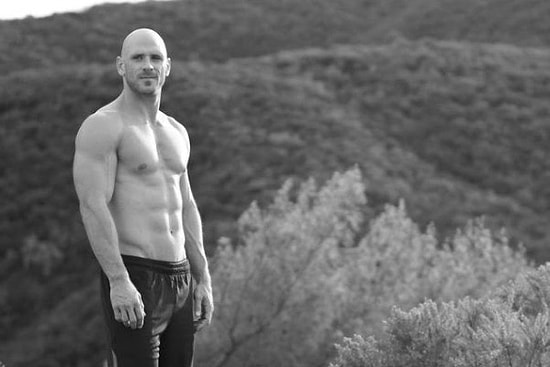 Hangi Porno Yıldızının Daha Genç Olduğunu Tahmin Edebilecek misin?