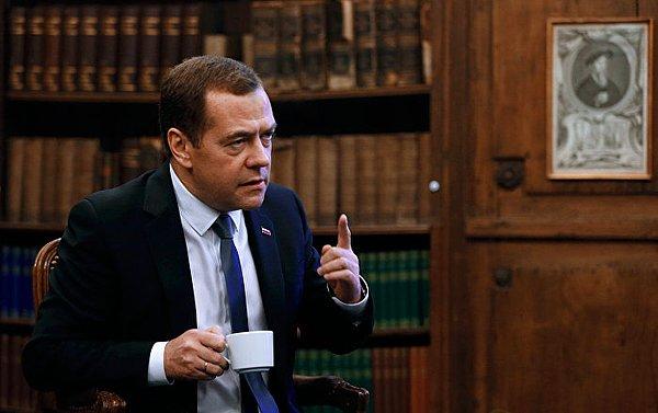 Medvedev'den charter talimatı