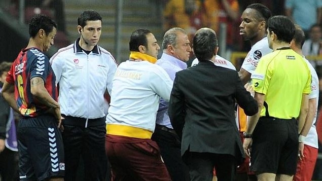 "Seyirciler Terim'in hakeme vuracağından emin."