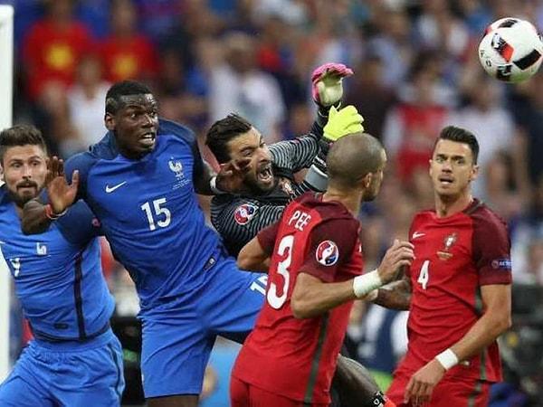 1. Fransa'nın ev sahipliğini yaptığı Euro 2016'nın finalinde Portekiz ile Fransa karşı karşıya geldi.