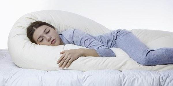 11. Yüzü yastığa bastırarak uyumak