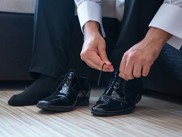 9. Покупайте себе как минимум две пары обуви.