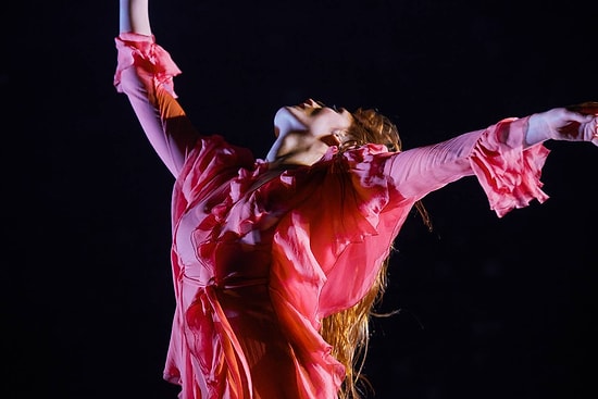 Birbirinden Başarılı 15 Şarkısıyla "Queen Of Peace: Florence And The Machine"