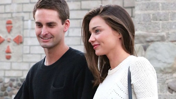 8. Единственным условием Эвана является подписание брачного контракта. Неприятно, конечно, но человека с таким состоянием можно понять.