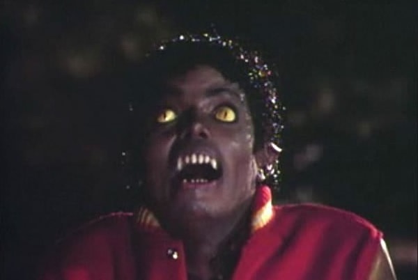 12. Или когда она ведет себя чересчур агрессивно, будучи сверху, и ты чувствуешь, что она вот-вот его сломает