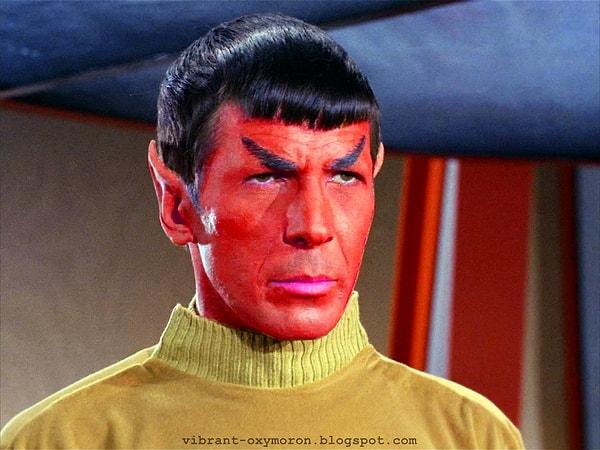 4. İlk taslakta Mister Spock'ın deri renginin kırmızı olması planlanmış
