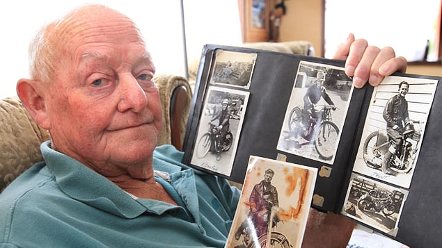 15. 2005 yapımı Anthony Hopkins'in oyunculuğuyla Efsane Adam filmine konu olan, 68 yaşında kırdığı dünya hız rekoru hala geçilememiş efsane motosikletçi Burt Munro.