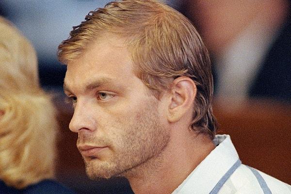 8. Jeffrey Dahmer, kurbanlarının cinsel organlarını muhafaza etti.