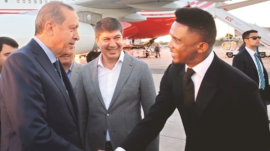 Eto'o Vakfının Düzenlediği Dostluk Maçında Kimler Oynayacak?