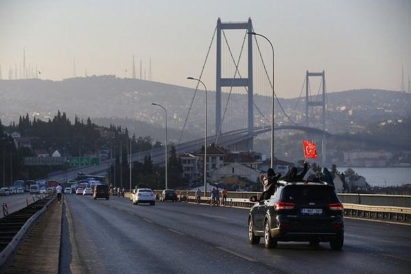10:20 FSM ve Boğaziçi Köprüsü her iki istikamete trafiğe açıldı