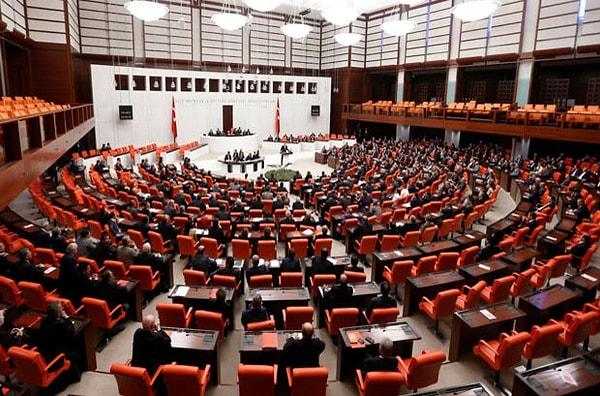 14:20 Meclis Genel Kurulu'ndaki olağanüstü toplantısı saat 17.00'ye ertelendi