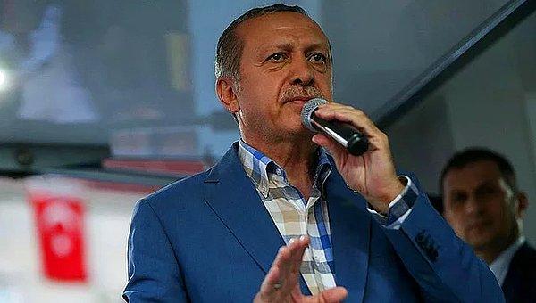 Kısıklı'daki evinden halka seslenen Recep Tayyip Erdoğan darbenin kontrol altına alındığını açıkladı ve bugün de yine meydanlarda olunmasını istedi.