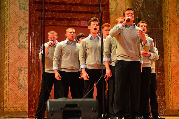 14. Но если вы боитесь, что в такие ранние часы гости не захотят танцевать, можно устроить живую музыку