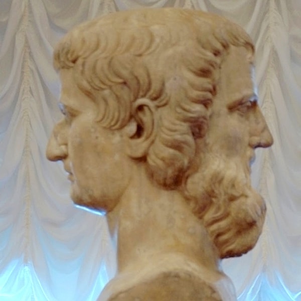 2. Они ведут себя двулично