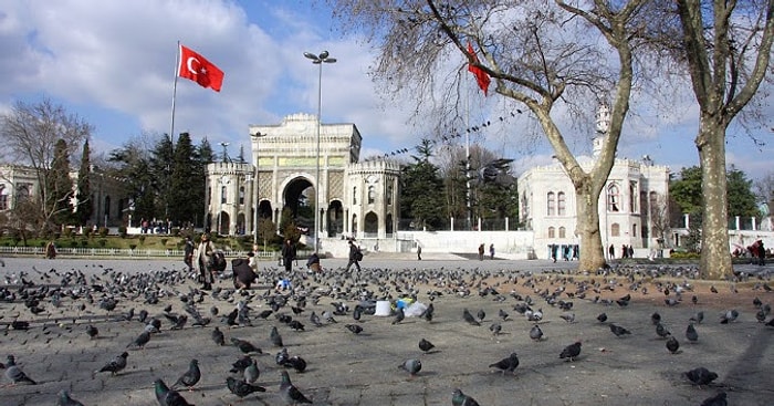 AKP 'Rektörleri Cumhurbaşkanı Atasın' Önergesini Geri Çekti